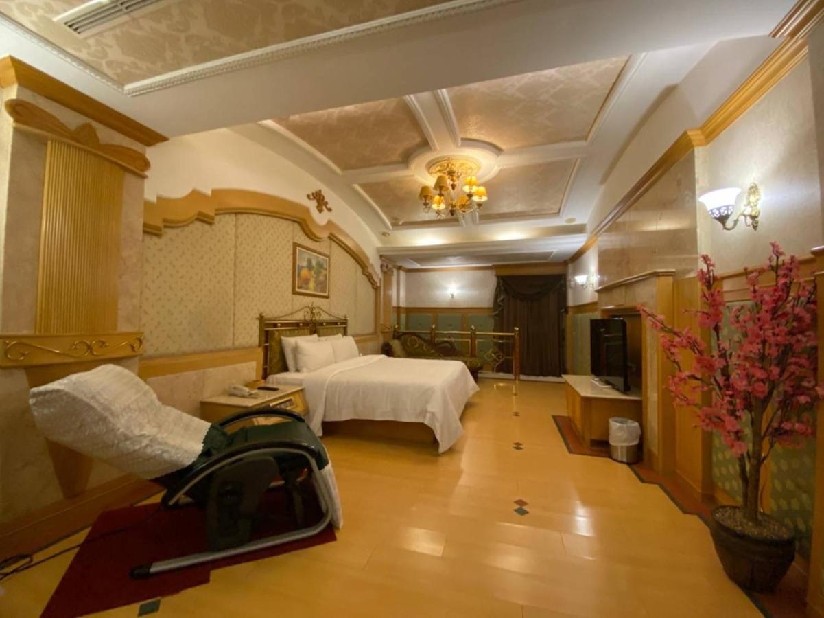 I Travel Motel - II Kaohsiung Eksteriør billede