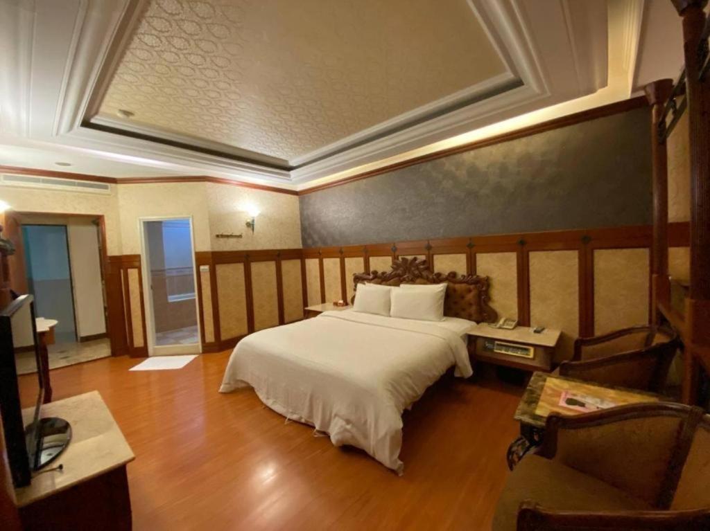 I Travel Motel - II Kaohsiung Eksteriør billede
